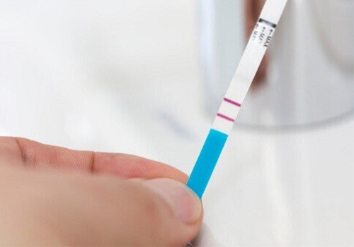 Tìm hiểu về hiện tượng que thử 2 vạch nhưng vẫn có kinh